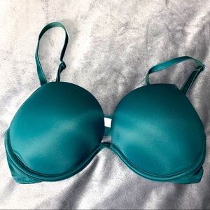 Victoria’s Secret Bra 32DD
